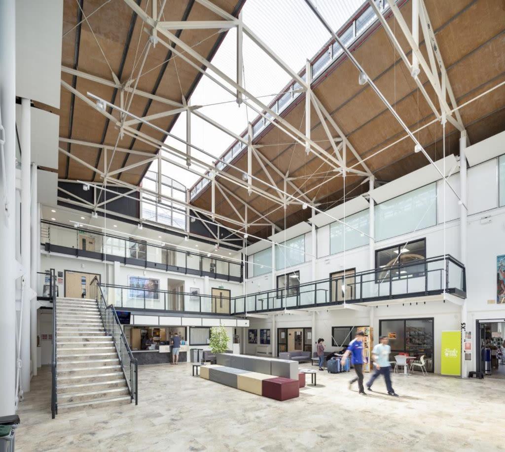 Pittville Student Village In Cheltenham เชลเทนแฮม ภายนอก รูปภาพ